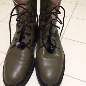 Dear Frances Khaki Lace-Up leather boots with beads